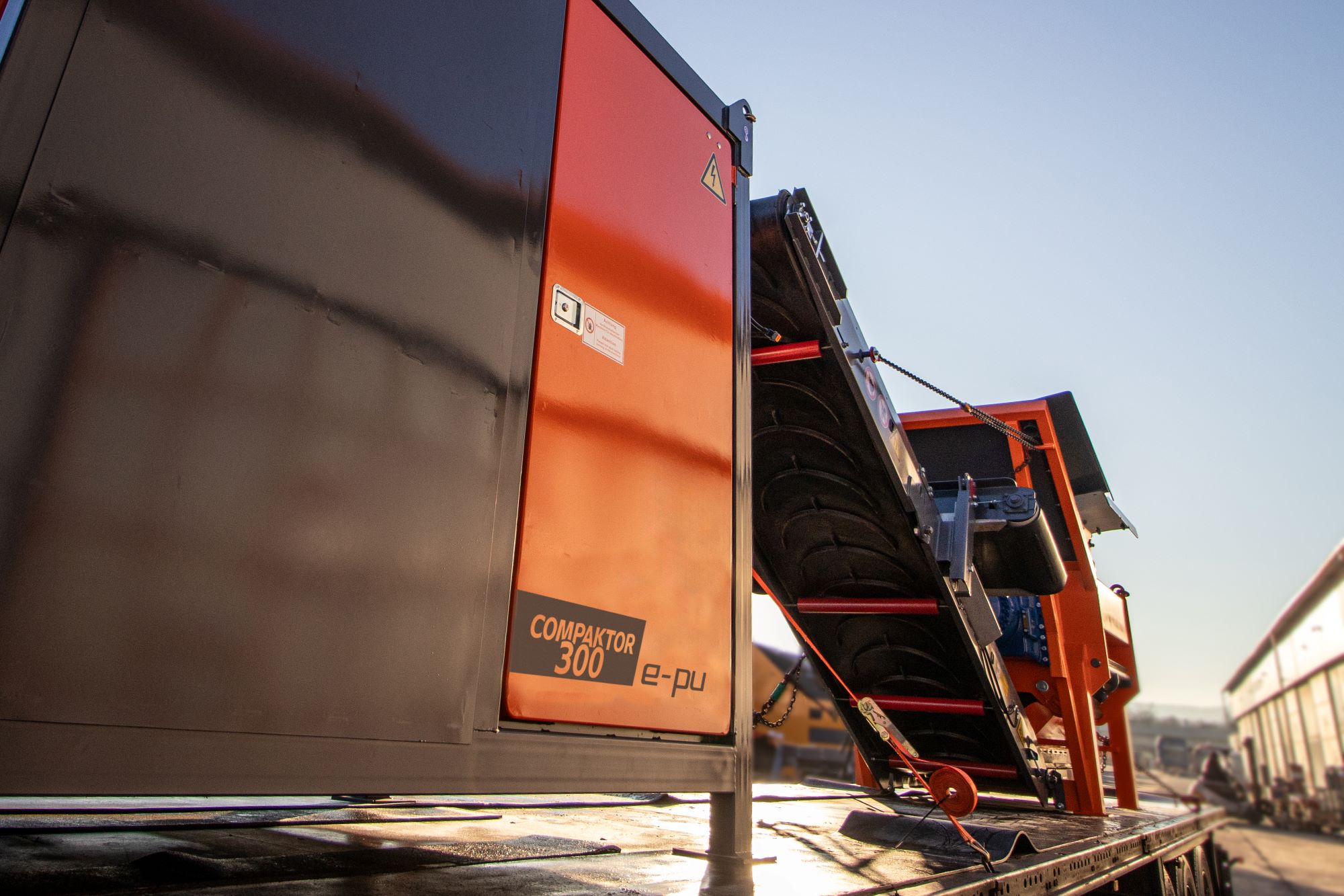 COMPAKTOR 300 e-pu