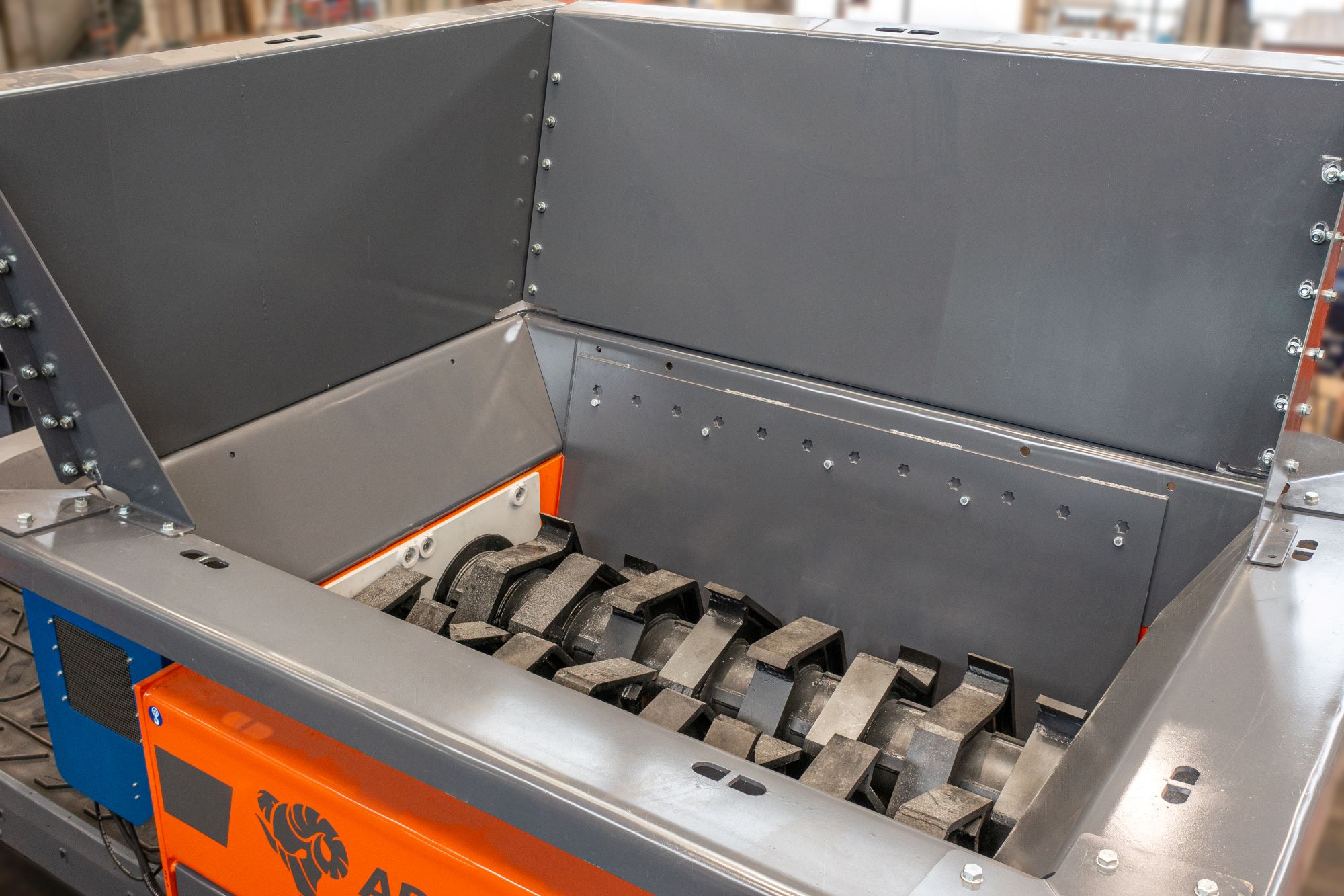 TITAN 900 e-pu /d-pu